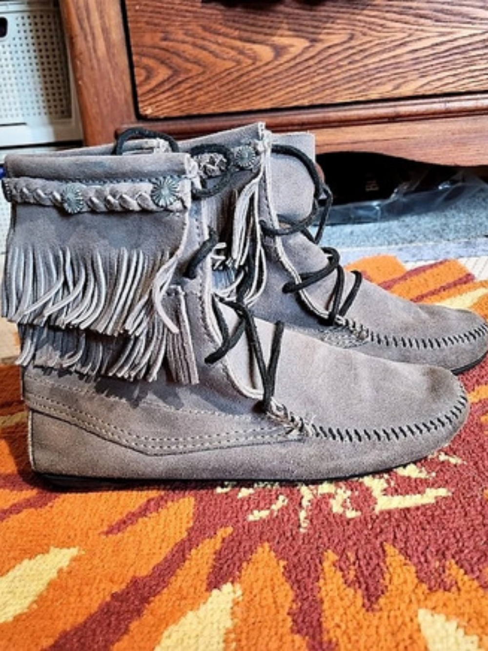 Minnetonka Fringe Boot Fringe Moccasin Boots Gray US 7